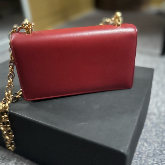 Dolce & Gabbana Red Crossbody Bag with Gold Chain - Picture 4 of 13